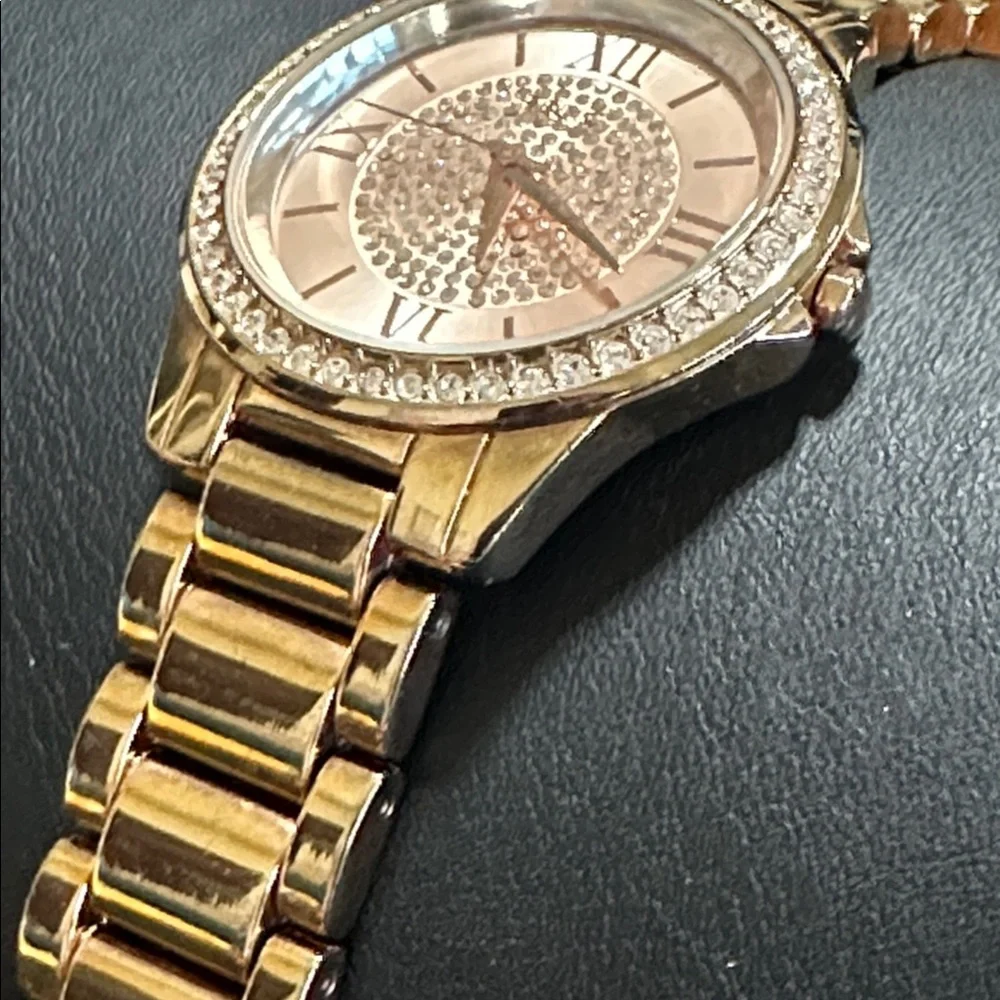 Relic ZR12178 Crystal Accent Dial Stainless Steel Rose Gold Quartz Watch